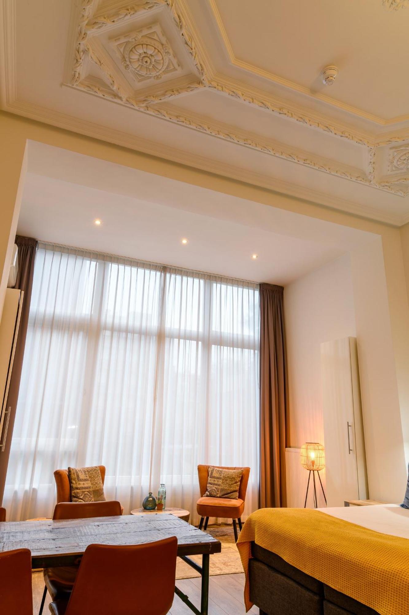 Hotel Oranjestaete نايميخين المظهر الخارجي الصورة